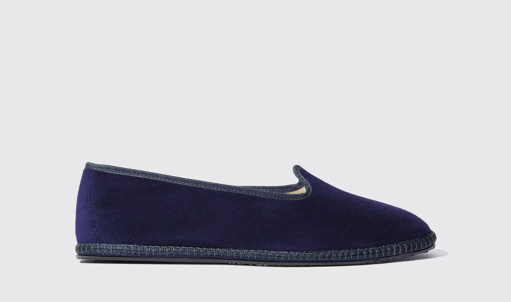 Valentino Blu Velluto

Slippers