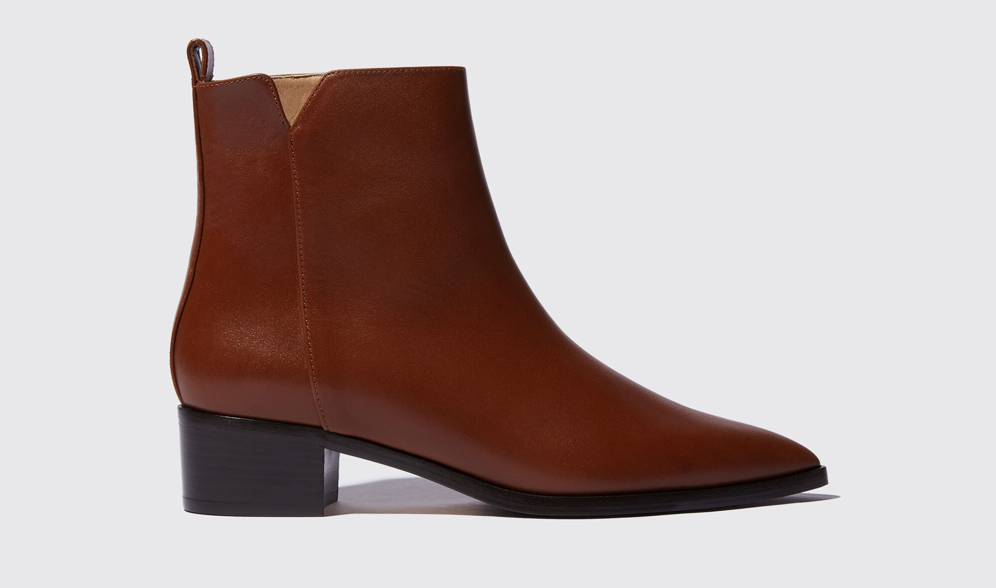 Alba Castagno

Boots