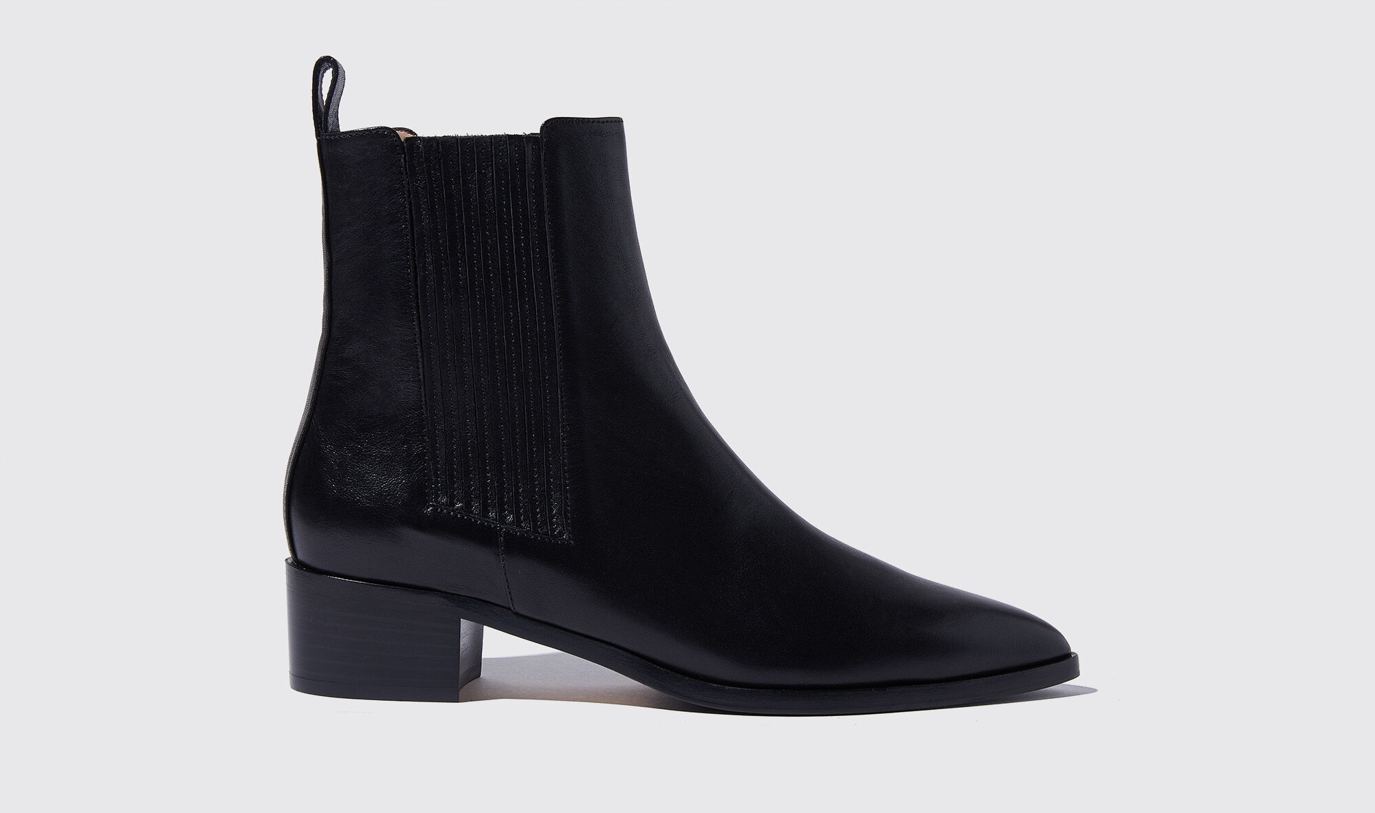 Olivia Nera

Chelsea Boots